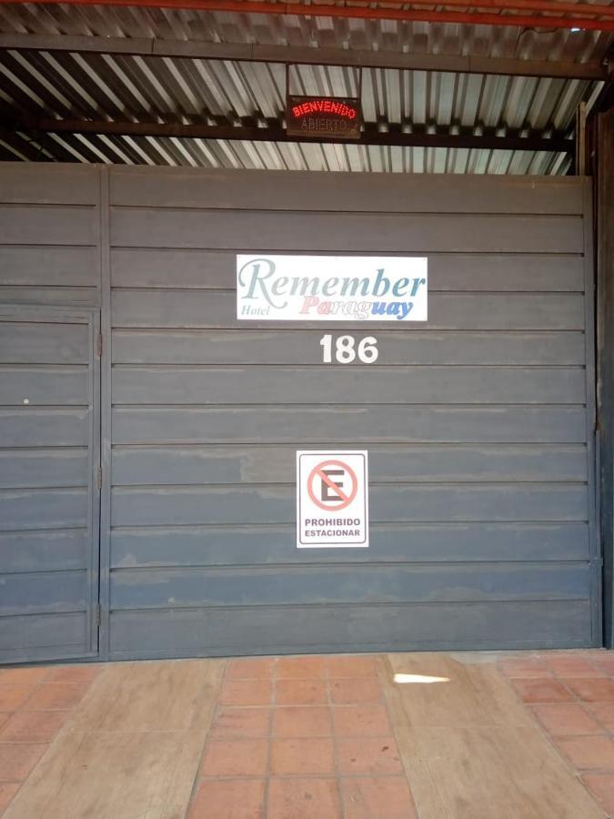 Hotel Remember Py Luque Esterno foto